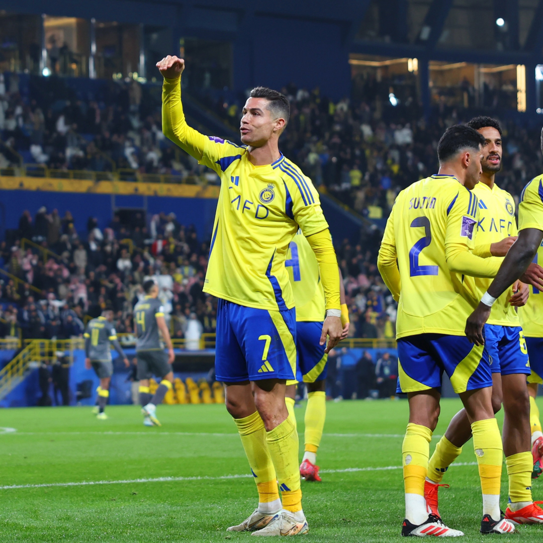 Cristiano Ronaldo từng từ chối nhận lương khủng tại Al Nassr để đòi quyền lợi cho đồng đội 1 Cristiano Ronaldo trong màu áo Al Nassr tại giải Saudi Pro League