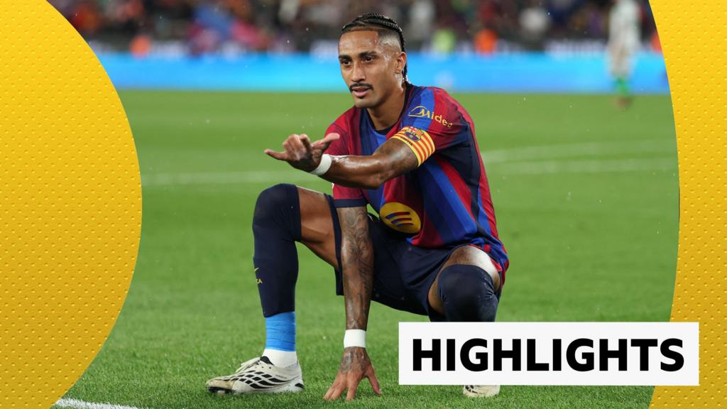 Nhận định Sevilla vs Barcelona La Liga 2026: Đại chiến Ramon Sanchez Pizjuan 3 Cầu thủ Barcelona ăn mừng bàn thắng trong trận đấu tại La Liga