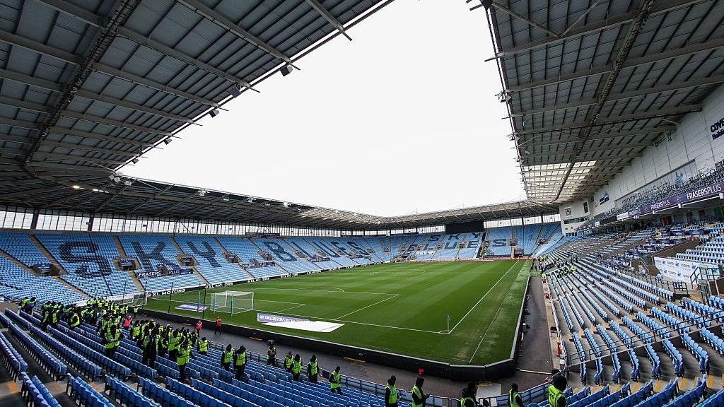 Khoảnh khắc lịch sử của Coventry City và dấu ấn Ngoại Hạng Anh 3 Jay Dasilva ăn mừng bàn thắng lịch sử cho Coventry City trước Nottingham Forest (Hình ảnh trận đấu 3)