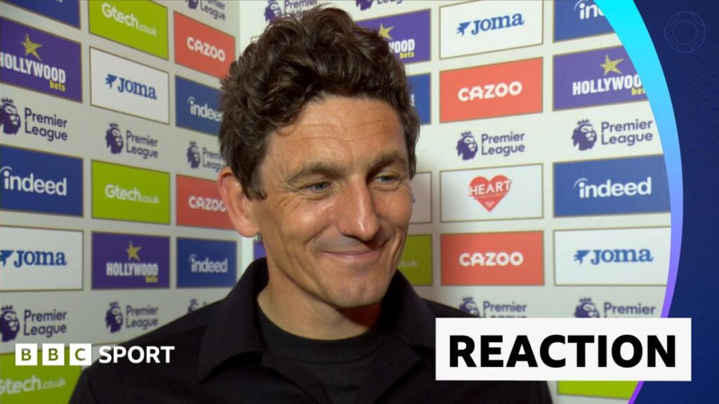 Brentford đè bẹp Chelsea 3-0: Keith Andrews ngợi khen màn trình diễn đỉnh cao 7 Keith Andrews ăn mừng chiến thắng lịch sử của Brentford trước Chelsea tại Ngoại Hạng Anh