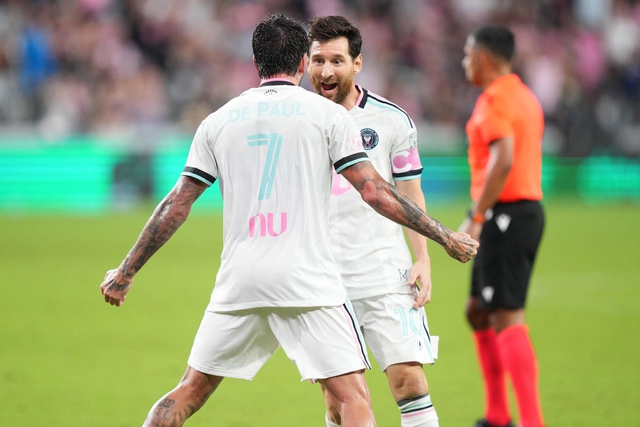 Lionel Messi bay người đánh đầu ghi bàn giúp Inter Miami vô địch Campeones Cup (Hình ảnh trận đấu 3)