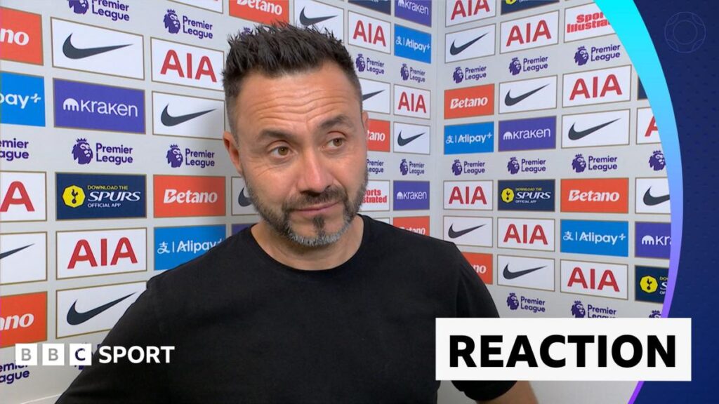 Tottenham cần tinh thần chiến đấu thay vì chỉ đá đẹp, theo HLV 1 HLV Tottenham Hotspur chỉ đạo cầu thủ trong trận đấu tại Ngoại Hạng Anh
